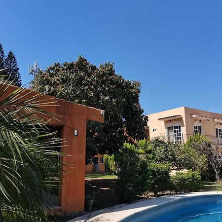 Hotel Quinta Del Descanso Cuautla  Экстерьер фото