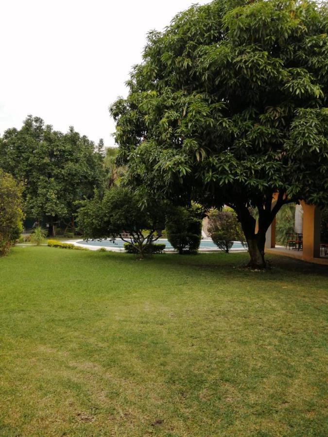 Hotel Quinta Del Descanso Cuautla  Экстерьер фото